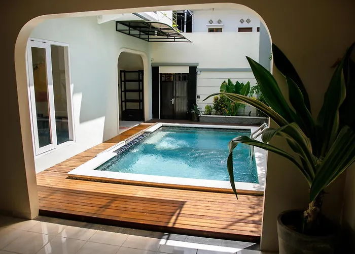 Villa Majapahit Kuta 5 Bedrooms
